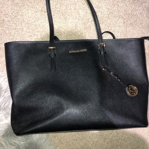 Michael Kors tote purse!!! Perfect condition